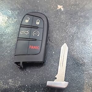 Dodge key fob 2017 SXT original